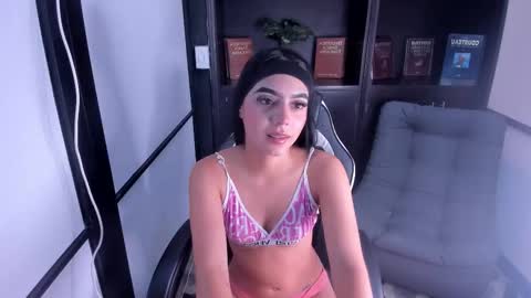 ivonneprince online show from October 2025 01:54:01 PM