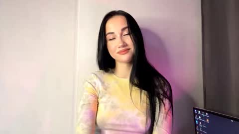 Nika online show from November 2025 01:47:02 PM