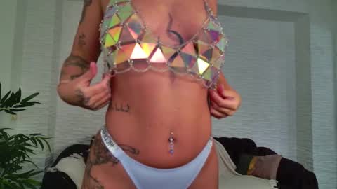 Celine online show from October 2025 04:46:01 AM