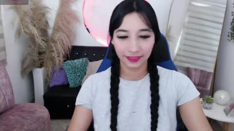 ivvoncute online show from April 2026 12:19:02 PM