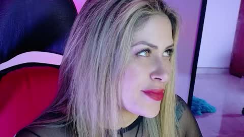 Snapshot of ivy__taylorr chatting on November 2025 12:05:01 AM Diana Rojas online show from November 2025 12:05:01 AM