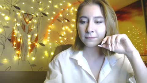 Snapshot of ivy_dean_ chatting on January 2025 09:36:01 PM Ivy online show from January 2025 09:36:01 PM