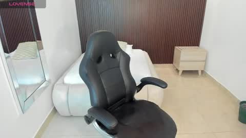 Snapshot of ivy_rosse7 chatting on May 2026 12:33:01 PM IVY online show from May 2026 12:33:01 PM