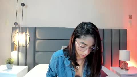 Snapshot of ivyjhonss chatting on September 2025 11:43:01 AM IvyJhonss online show from September 2025 11:43:01 AM