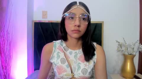 Snapshot of ivyjhonss chatting on October 2025 11:43:01 AM IvyJhonss online show from October 2025 11:43:01 AM