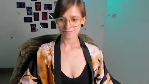 Ivy online show from July 2026 01:14:02 PM