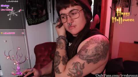 Ivy ShrumX online show from October 2025 10:33:02 PM