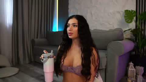 Snapshot of ivyxbelle chatting on July 2026 05:22:01 AM Ivy Belle online show from July 2026 05:22:01 AM
