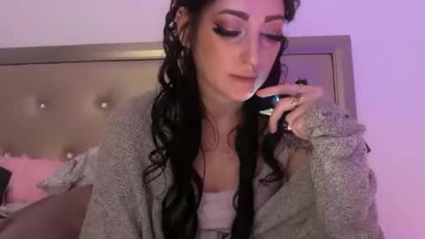 Snapshot of ivyyrosee8 chatting on October 2025 01:53:02 AM Ivy Rose online show from October 2025 01:53:02 AM