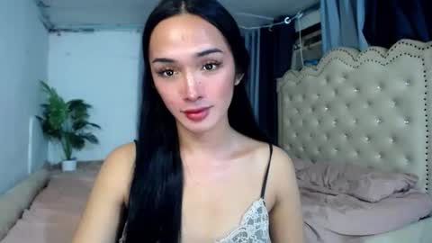 iwillcum4u_ online show from December 2025 02:43:02 AM