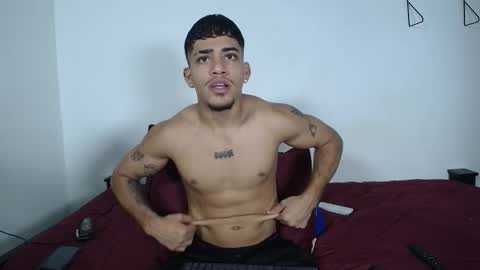 izaack online show from September 2025 12:08:02 PM