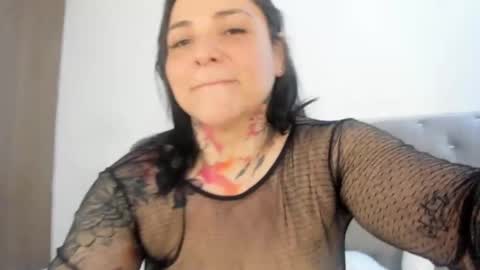 Izabella online show from February 2025 08:13:01 PM