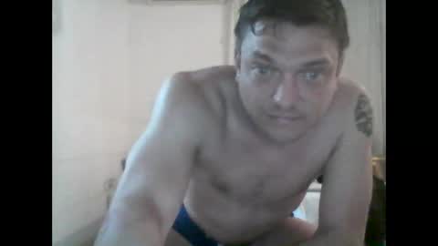 Snapshot of izealvaro chatting on September 2025 01:05:01 AM izealvaro online show from September 2025 01:05:01 AM