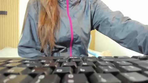 izelevans online show from February 2026 11:14:02 AM