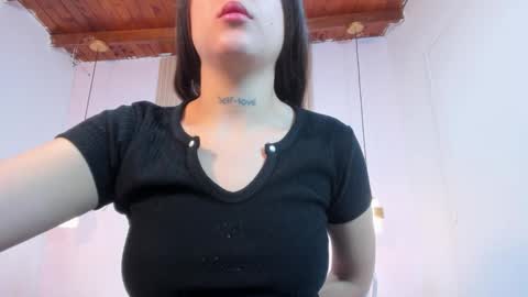 izelevans online show from March 2026 11:38:02 AM