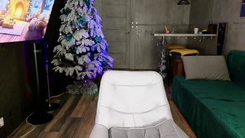 Snapshot of izi_fox chatting on December 2024 09:28:01 PM izi online show from December 2024 09:28:01 PM