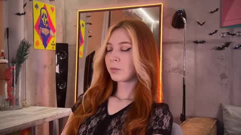 Snapshot of izi_fox chatting on February 2025 03:01:02 PM izi online show from February 2025 03:01:02 PM