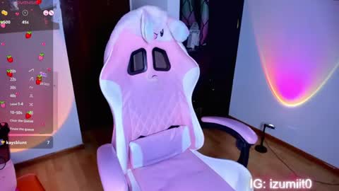 Snapshot of izumi_it0 chatting on August 2026 09:30:01 AM Hi dont forget to follow me on Instagram so you can hear from me when Im not online. online show from August 2026 09:30:01 AM