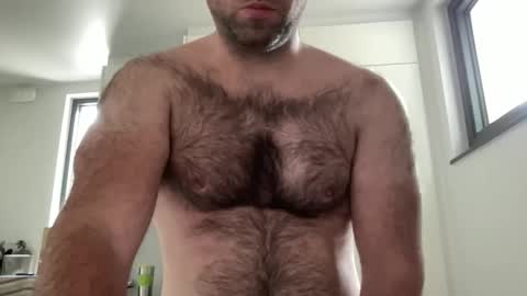 Izylduur online show from May 2026 09:59:02 AM