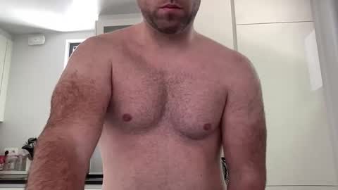 Izylduur online show from May 2026 11:49:02 AM