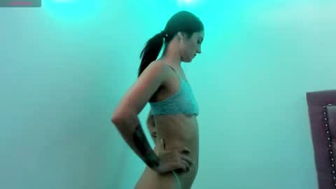 Izzy online show from October 2025 03:45:01 PM