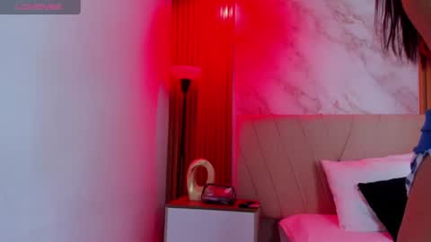 j_belle_ online show from July 2026 10:09:01 PM