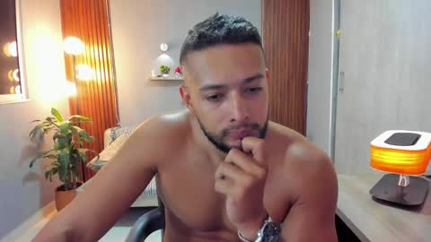 Calix  Independient model Insta and twt Calixsnake online show from April 2026 12:54:02 AM