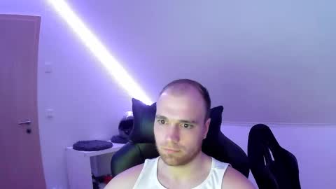 here4y online show from February 2026 08:02:01 PM