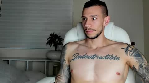 Snapshot of j_king__ chatting on June 2026 11:05:01 AM J King online show from June 2026 11:05:01 AM