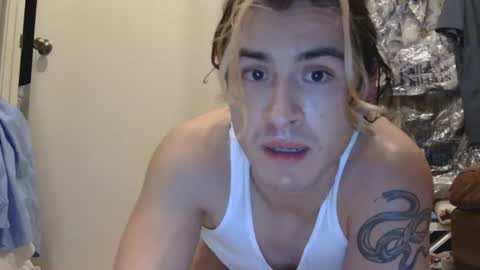 Snapshot of j_tayjo chatting on July 2026 05:32:01 AM j_tayjo online show from July 2026 05:32:01 AM