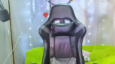 Snapshot of jaadee18 chatting on February 2025 11:48:01 PM jade 18 online show from February 2025 11:48:01 PM