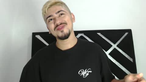 Snapshot of jack03xx_ chatting on October 2025 03:43:01 PM Jack online show from October 2025 03:43:01 PM