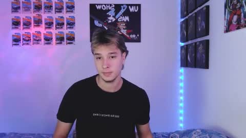 J online show from November 2025 04:43:02 AM