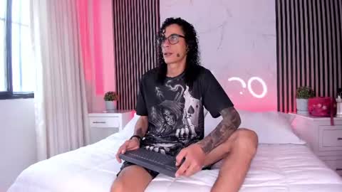 Snapshot of jackandrosse_ chatting on July 2026 01:06:02 PM Jack Rosse online show from July 2026 01:06:02 PM