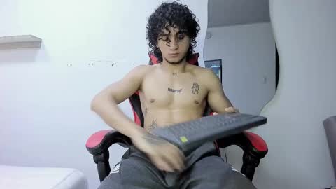 Jackes Taylor online show from November 2025 04:55:02 AM