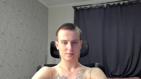 Nikolay online show from December 2025 10:03:01 PM