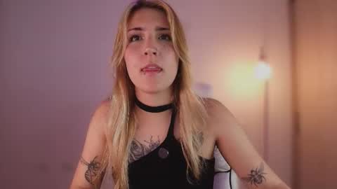 Snapshot of jacky_croft chatting on July 2026 01:37:01 AM Linda Sofia help me get to 100 thumbs up online show from July 2026 01:37:01 AM