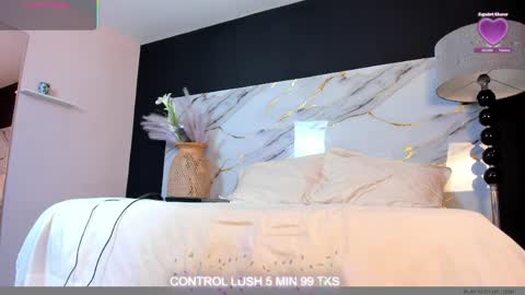 jacky_wolf1 online show from April 2026 06:16:02 PM