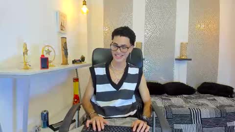 jacob_blackwell online show from November 2025 08:20:01 PM