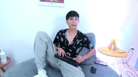jacob_colliins online show from May 2026 03:34:01 AM