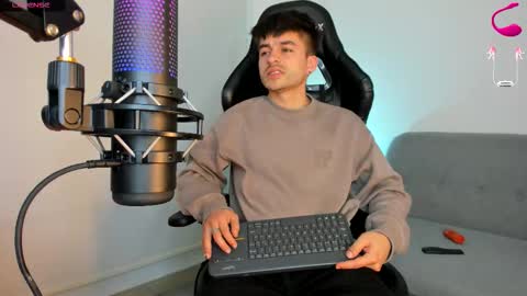 JACOB FERRER online show from February 2026 05:22:01 AM