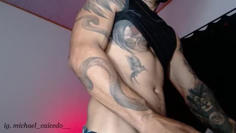 Michael Caicedo online show from September 2025 03:19:01 AM