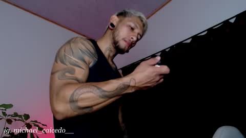 Michael Caicedo online show from September 2025 02:57:02 AM