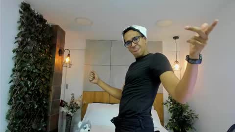 jacobdraven online show from December 2025 03:33:02 AM