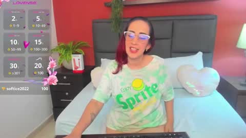 Snapshot of jadde13 chatting on December 2024 02:56:02 AM Jadde online show from December 2024 02:56:02 AM