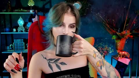 jade_castle online show from January 2025 02:23:02 PM