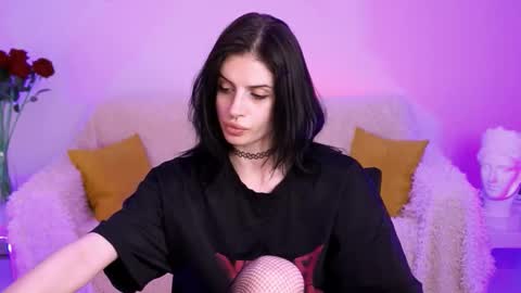 jade_castle online show from March 2026 04:17:02 PM