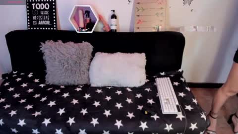 jade_connor online show from April 2026 08:37:01 PM