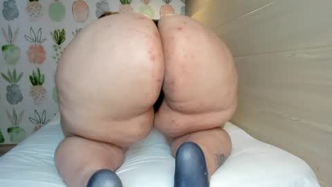 jade_cruz20 online show from January 2025 02:51:02 PM