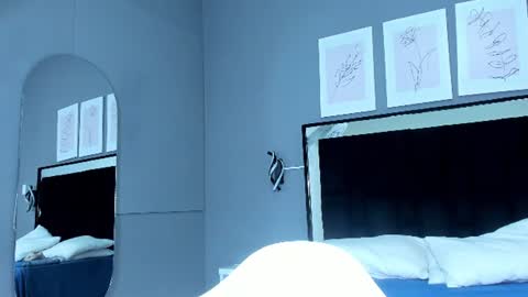 jade_lovv online show from July 2026 07:52:01 PM